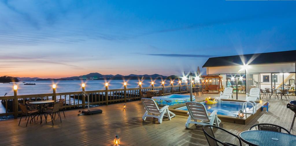 Dolsanmaru Pension Yeosu Buitenkant foto